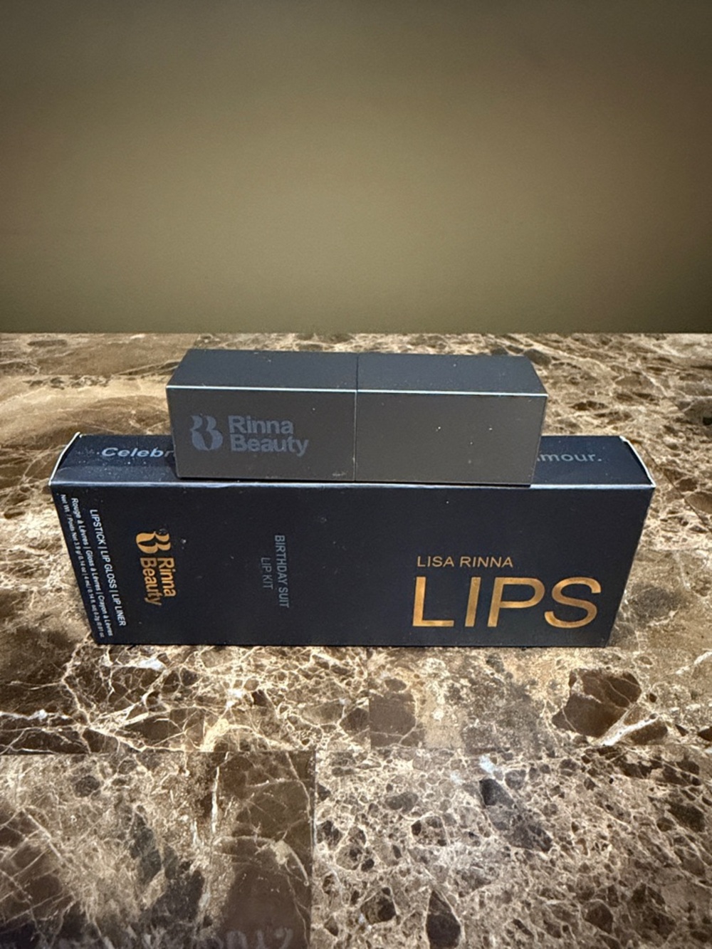 Lisa Rinna LIPS Lipstick - TroubleMaker
